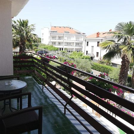 Pansion Katarina Bed & Breakfast Malinska Exterior photo