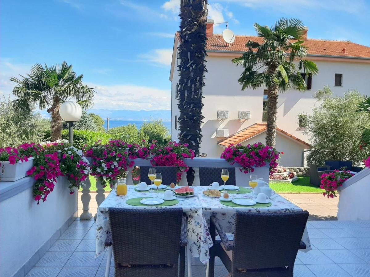 Pansion Katarina Bed & Breakfast Malinska Exterior photo
